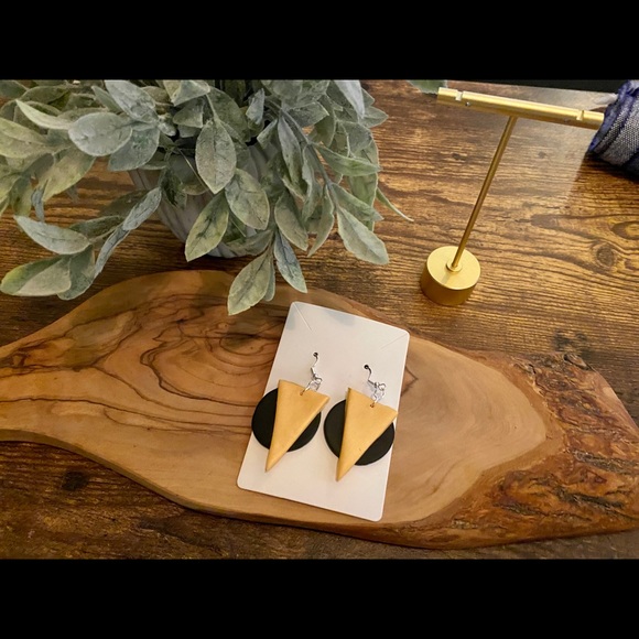 Handmade Clay Earrings | Desert Sands Arrow/Circle - Picture 8 of 8